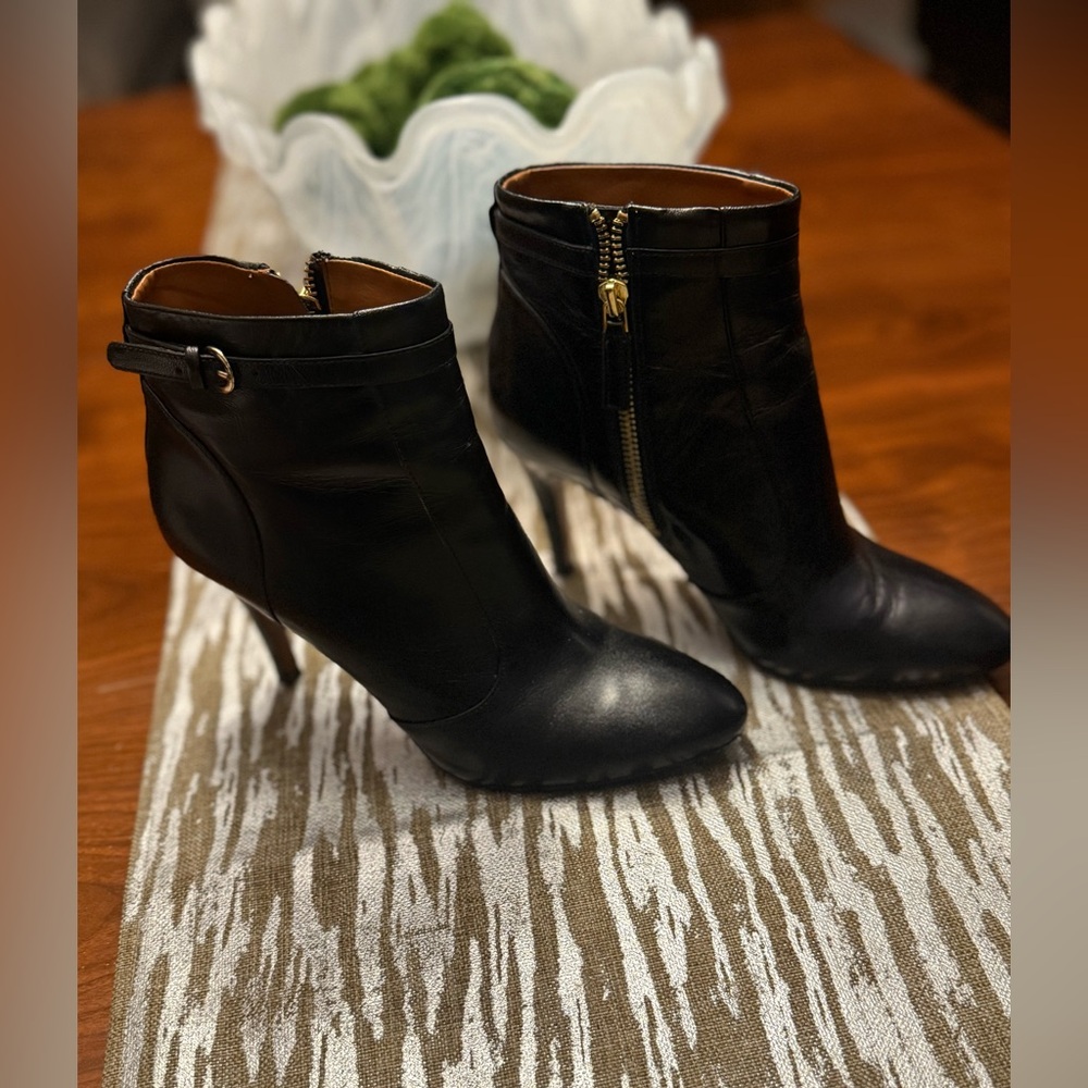 Nine West Black Ankle Booties with Gold Zipper